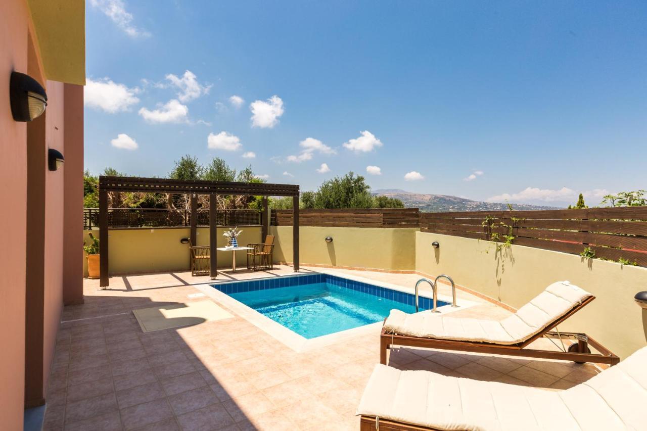 Villa Dafni *